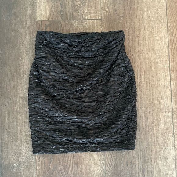 Y2K Black Mini Skirt - Picture 1 of 3